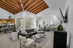 8125 Royal Palm Ct 2, Fort Lauderdale, FL 33321 Sold 10/03/25