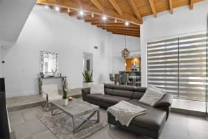 8125 Royal Palm Ct 2, Fort Lauderdale, FL 33321 Sold 10/03/25