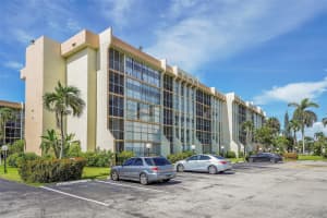 851 Three Islands Blvd 320, Hallandale Beach, FL 33009 - MLS#F10492632