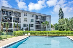 104 Royal Park Dr 2B, Oakland Park, FL 33309 Sold 06/05/25
