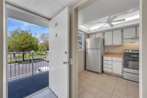 104 Royal Park Dr 2B, Oakland Park, FL 33309 Sold 06/05/25