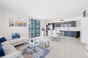 31 SE 6th St 2002, Miami, FL 33131 - MLS#F10492696