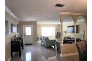 531 NW 46th Ter, Plantation, FL 33317 Sold 04/14/25