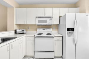 9525 Weldon Cir H313, Fort Lauderdale, FL 33321 Sold 05/15/25