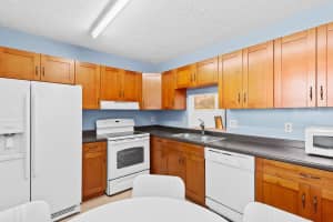 619 NE 14th Ave 508, Hallandale Beach, FL 33009 Sold 05/19/25