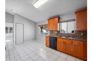 17646 10th st., Pembroke Pines, FL 33029 - MLS#F10492720