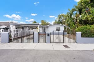 280 NW 57th Ct, Miami, FL 33126 Sold 08/22/25