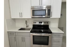 211 S F, Lake Worth Beach, FL 33460 Sold 08/25/25