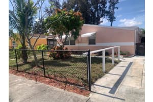 5701 Pinewood Ave, West Palm Beach