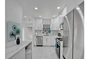 9700 Sunrise Lakes Blvd 312, Sunrise, FL 33322 Sold 04/30/25