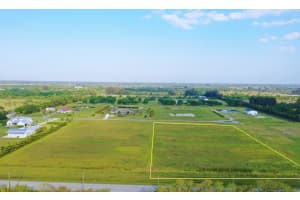 605 65th Ave SW, Vero Beach, FL 32968 Sold 06/20/25