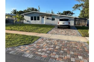 917 W Duval St, Lantana, FL 33462 Sold 04/25/25