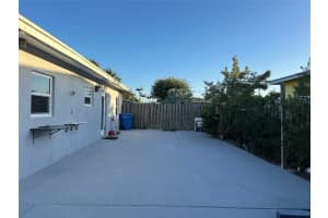 917 W Duval St, Lantana, FL 33462 Sold 04/25/25