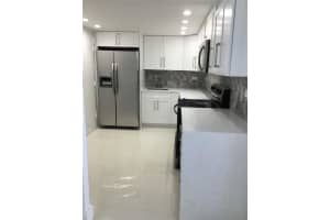 6039 Collins Ave 1227, Miami Beach, FL 33140 - MLS#F10492993