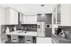 1250 Sw 48th Terrace, Deerfield Beach