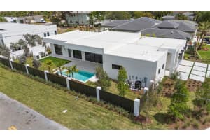 301 NE 21st Street, Wilton Manors, FL 33305 Sold 04/02/25