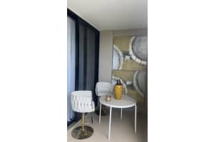 2425 Presidential Way, West Palm Beach, FL 33401 - MLS#F10493106