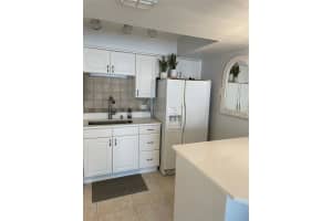 3050 NE 48th St 206, Fort Lauderdale, FL 33308 - MLS#F10493137