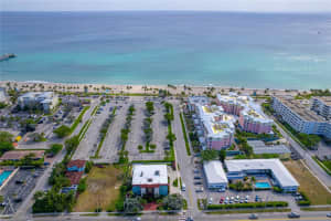 180 SE 20th Ave 403, Deerfield Beach, FL 33441 Sold 05/28/25