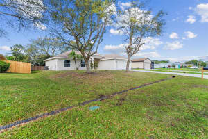 1658 SE Harp Ln, Port Saint Lucie, FL 34983 Sold 06/02/25