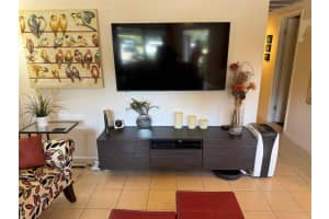 1066 Newport Q 1066, Deerfield Beach, FL 33442 Sold 01/09/26