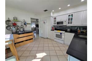 4601 NE 2nd Ter, Fort Lauderdale, FL 33334 Sold 07/22/25