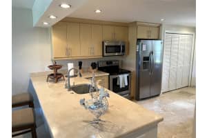 2951 S Palm Aire Dr 102, Pompano Beach