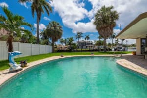 2200 SE 8th St, Pompano Beach, FL 33062 - MLS#F10493280