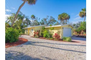618 Holly Rd, Vero Beach, FL 32963 - MLS#F10493327
