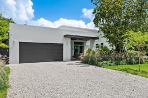 2626 NE 5th Ter, Wilton Manors, FL 33334 Sold 06/30/25