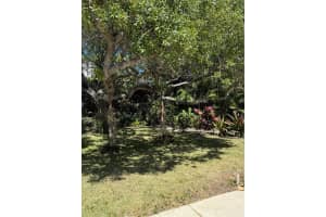 275 Flamingo Dr, West Palm Beach, FL 33401 Sold 05/22/25