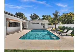 3300 N Hills Dr, Hollywood, FL 33021 Sold 05/13/25