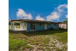 117 Academy Dr, Fort Pierce, FL 34946 Sold 08/14/25