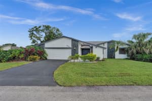 8230 Cassia Ter, Tamarac, FL 33321 Sold 05/15/25