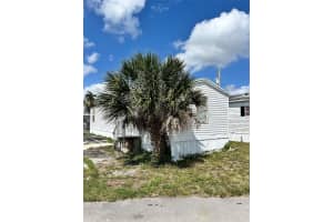 8517 SW 17th Ct, Davie, FL 33324 Sold 06/12/25