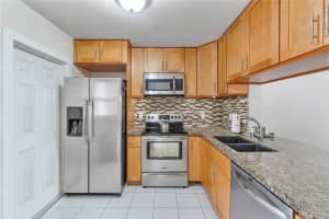 610 NE 12th Ave 204, Hallandale Beach, FL 33009 Sold 06/17/25