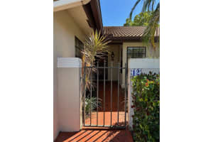 12 Columbia Ct, Deerfield Beach, FL 33442 Sold 05/30/25