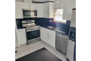 873 Crystal Lake Dr, Deerfield Beach, FL 33064 - MLS#F10493629