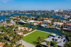 2455 Del Lago Dr, Fort Lauderdale, FL 33316 - MLS#F10493638