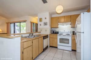 3076 S Oakland Forest Dr 502, Oakland Park, FL 33309 Sold 07/01/25
