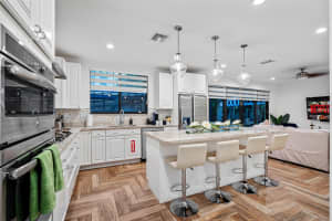 605 NE 15th Ave, Fort Lauderdale, FL 33304 - MLS#F10493694