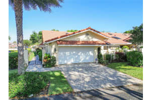 603 Deer Creek Emerald Way East, Deerfield Beach, FL 33442 Sold 05/08/25