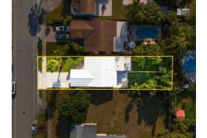 712 NE 34th Ct, Oakland Park, FL 33334 Sold 05/02/25