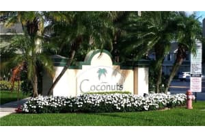 51 Whitehead Cir 51, Weston