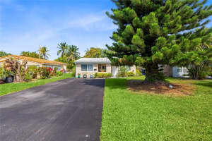 1215 NE 180th St, North Miami Beach, FL 33162 Sold 05/23/25