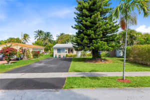 1215 NE 180th St, North Miami Beach, FL 33162 Sold 05/23/25