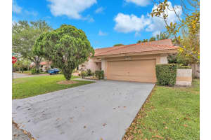 844 NW 104th Ln, Coral Springs, FL 33071 Sold 06/17/25