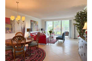 625 Oaks Dr 101, Pompano Beach, FL 33069 Sold 08/29/25