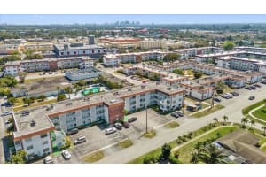 1380 NW 43rd Ter 104, Lauderhill, FL 33313 - MLS#F10493981