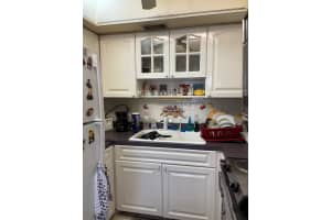 1152 NW 30th Ct 211, Wilton Manors, FL 33311 Sold 07/22/25
